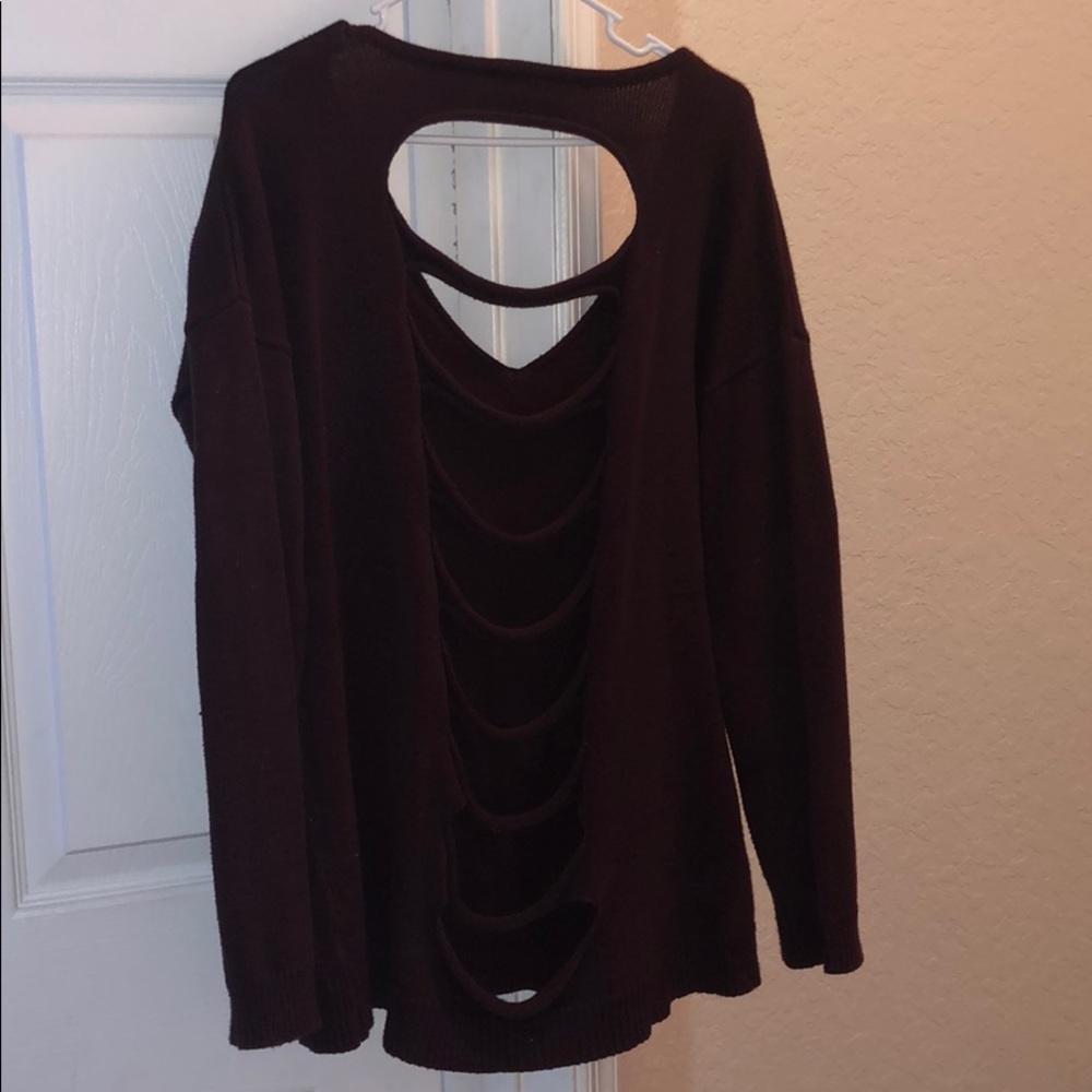 Maroon sweater
